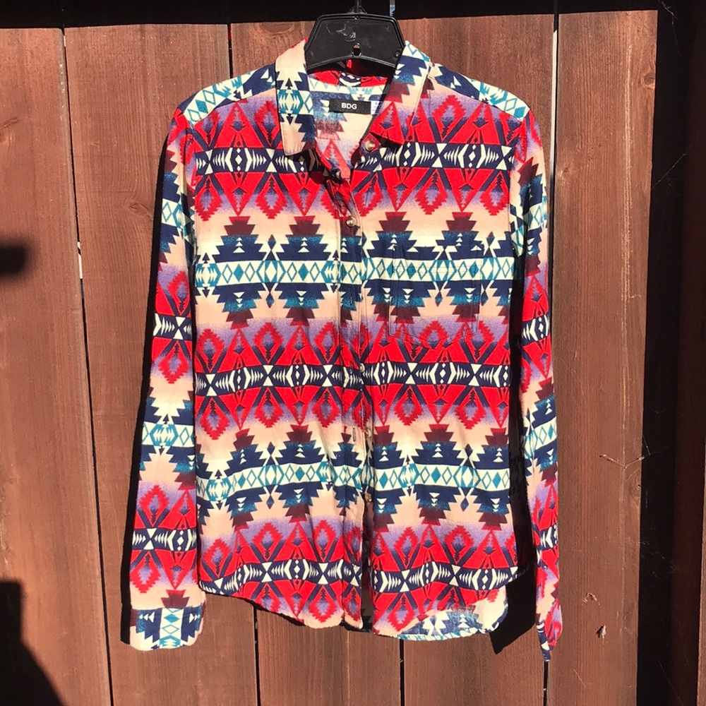 UO tribal red flannel sz. small
